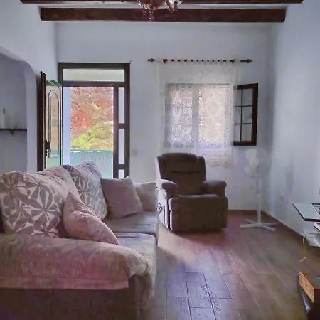 Apartment Los Llanetes-autentico Ambiente Rural. *